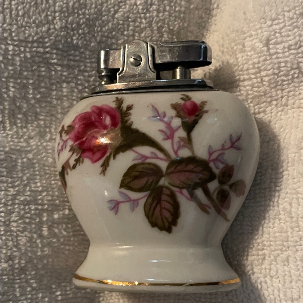 Vintage Floral Ceramic Lighter